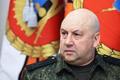 Описаны идеи Суровикина по изменению стратегии обороны в ходе СВО